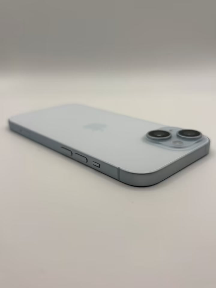 Apple iPhone 15 Blau, Rückseite und linker Rahmen