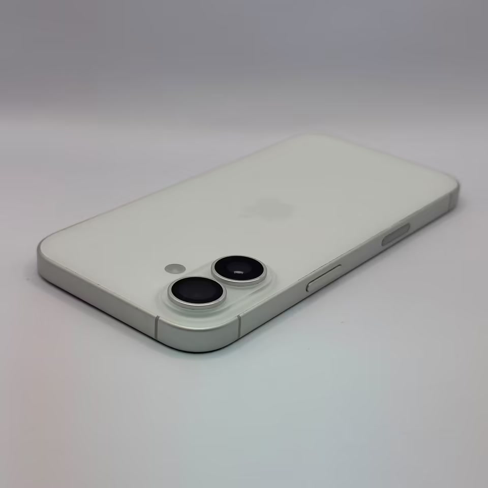 Apple iPhone 16 Weiß, Rückseite und Kameras